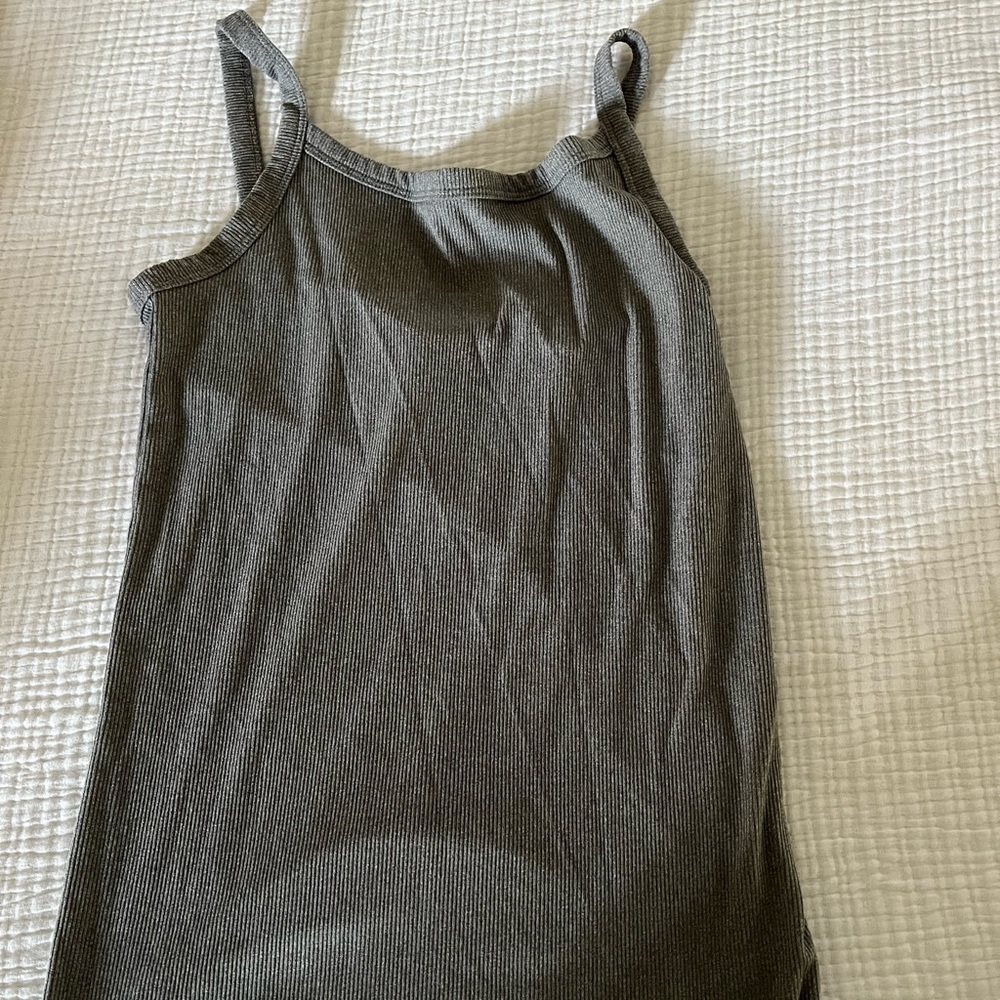 Grey tank